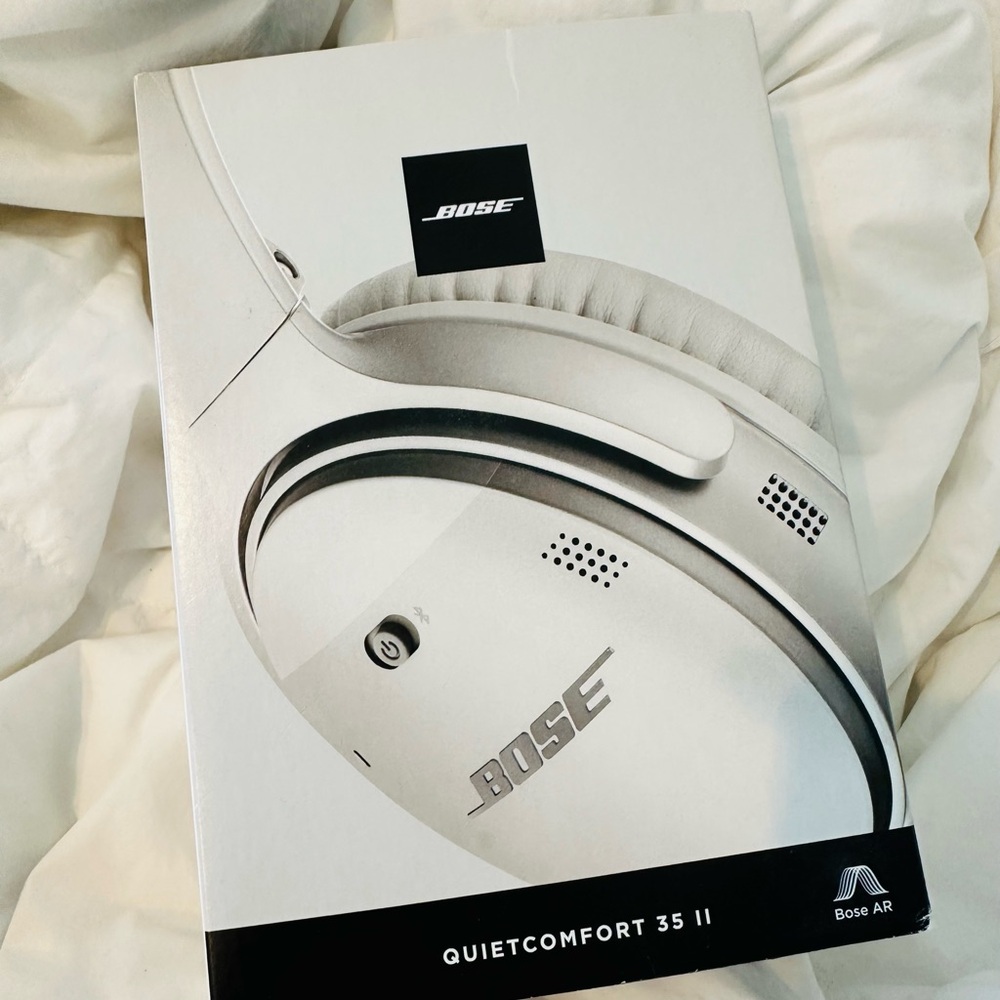 Bose QuietComfort 35 II Over-Ear Headphones - White